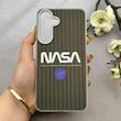 قاب گوشی Galaxy S25 FE سامسونگ کرکره ای لیزری سخت Hard براش اسپرت لنزسیلور طرح NASA کد 152253