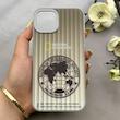 قاب گوشی iPhone 13 - iPhone 14 آیفون کرکره ای لیزری سخت Hard براش اسپرت لنزسیلور طرح نشنال جئوگرافیک کد 152264