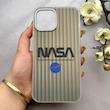 قاب گوشی iPhone 12 Pro Max آیفون کرکره ای لیزری سخت Hard براش اسپرت لنزسیلور طرح NASA کد 152295