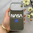 قاب گوشی iPhone 17 Pro آیفون کرکره ای لیزری سخت Hard براش اسپرت لنزسیلور طرح NASA کد 152322