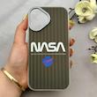 قاب گوشی iPhone 17 آیفون کرکره ای لیزری سخت Hard براش اسپرت لنزسیلور طرح NASA کد 152327