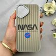 قاب گوشی iPhone 17 آیفون کرکره ای لیزری سخت Hard براش اسپرت لنزسیلور طرح NASA کد 152328
