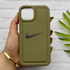 قاب گوشی iPhone 13 - iPhone 14 آیفون سیلیکونی طرح نایکی NIKE پافر PC زیر بسته محافظ لنز دار کد 155023