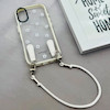 قاب گوشی iPhone 17 آیفون طلقی شفاف شیشه ای فانتزی دارای آویزبند چرمی فلزی طرح گل های بابونه کد 153827