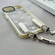 قاب گوشی iPhone 13 - iPhone 14 آیفون طلقی شفاف شیشه ای فانتزی دارای آویزبند چرمی فلزی طرح گل های بابونه کد 153830