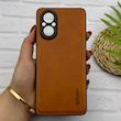 قاب گوشی Realme C67 ریلمی اورجینال برند DADOO دادوو 2026 طرح دوخت HARD چرمی محافظ لنزدار عسلی کد 157287