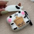 کاور AirPods 1 - 2 اپل سیلیکونی طرح دار برجسته گاو کیوت کد 156339