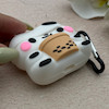 کاور AirPods 3 اپل سیلیکونی طرح دار برجسته گاو کیوت کد 156361