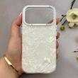 قاب گوشی iPhone 17 Pro آیفون اورجینال AV ماربل کرومی لنز نگین دار لاکچری سفید کد 157024