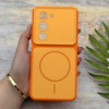 قاب گوشی Redmi 15 5G شیائومی مات NEW PVD سیلیکونی تبدیل آیفون 17 دکمه فلزی طرح مگ سیف نارنجی کد E20-158571