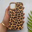 قاب گوشی iPhone 11 آیفون مخملی پلنگی Leopard ایربگ دار کد 157571
