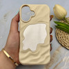 قاب گوشی iPhone 16 آیفون موج دار آینه ای لاکچری لنز برجسته کرم کد 163605