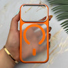 قاب گوشی iPhone 17 Pro آیفون اورجینال لاکچری فول طلقی مگ سیف دار Q Series لنز فلزی نارنجی کد 163897