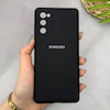 قاب گوشی Galaxy S20 FE سامسونگ سیلیکونی اورجینال پاک کنی سورا SORA درجه یک زیربسته مشکی کد 165432