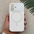 قاب گوشی iPhone 16 آیفون سیلیکونی پاک کنی اورجینال Auto Focus مگ سیف دار Magsafe درجه یک زیربسته محافظ لنز شیشه ای سفید کد 164955