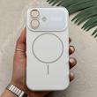 قاب گوشی iPhone 17 آیفون سیلیکونی پاک کنی اورجینال Auto Focus مگ سیف دار Magsafe درجه یک زیربسته محافظ لنز شیشه ای سفید کد 164956