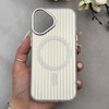 قاب گوشی iPhone 17 آیفون کرکره ای طرح مگ سیف Stripe Soft Wave لنز کرومی کد 166812