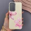 قاب گوشی Galaxy A17 سامسونگ لدر کیس سیلیکونی فانتزی لنز سیلور طرح گل لیلیوم صورتی کد 169212