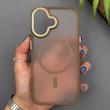قاب گوشی iPhone 16 آیفون پشت مات مگ سیف دار اورجینال Uniqe Case دور سیلیکونی رنگ قهوه ای