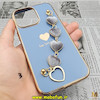 قاب گوشی iPhone 14 Pro Max آیفون طرح مای کیس گلد لاین لاکچری دستبندی زنجیری قلبی مخملی آویزدار آبی سیرا کد 27