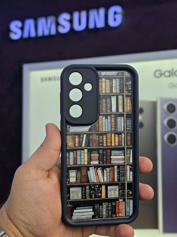 گارد طرحدار کتابخانه Galaxy A55