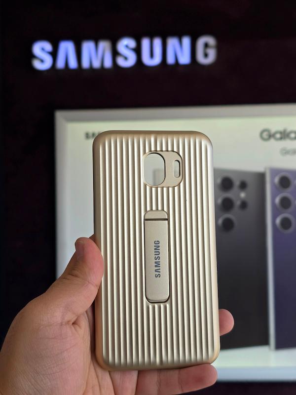 گارد ارجینال ضد ضربه Galaxy J4 2018