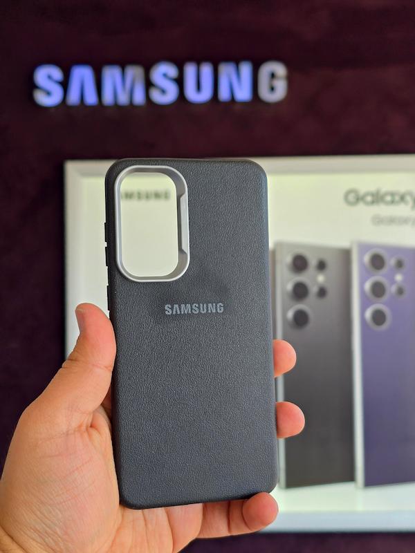 گارد پلاستیکی طرح چرم Galaxy S24FE