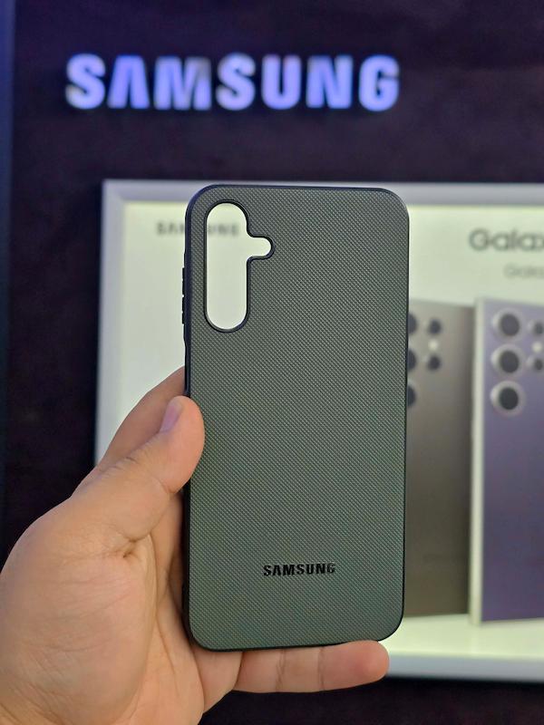 گارد طرح نیلکین Galaxy A15