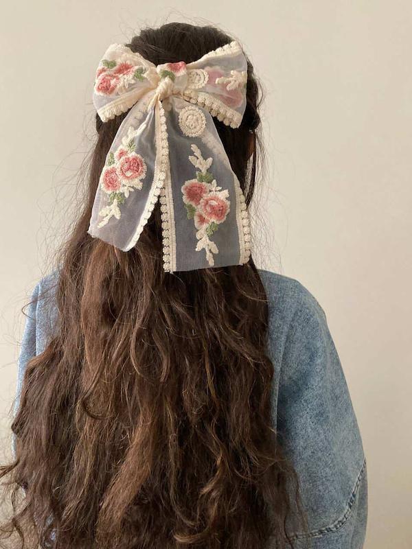 پاپیون دنباله‌دار پیونی