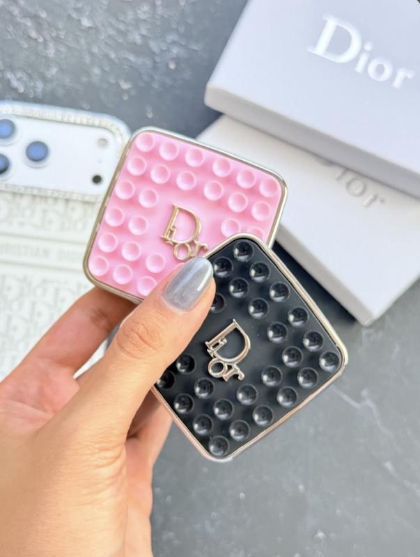 چسبونکی دیور Dior Octobuddy Mobile Phone همراه با پک
