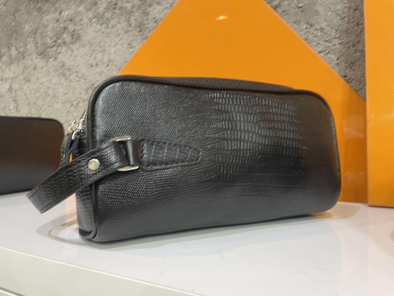 کیف دستی اکسسوری و مدارک چرم