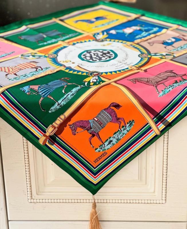 رومیزی هرمس سبز