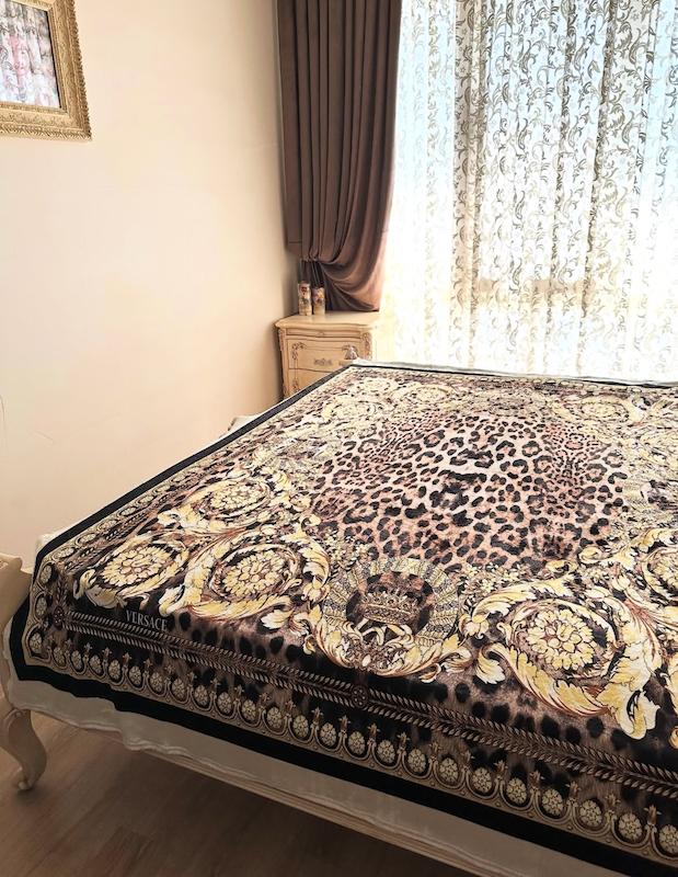 پتو پلنگی ورساچه