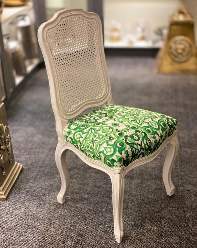 مبل دولچه سبز