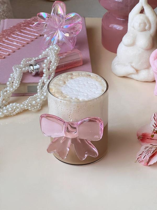 لیوان پاپیونی صورتی