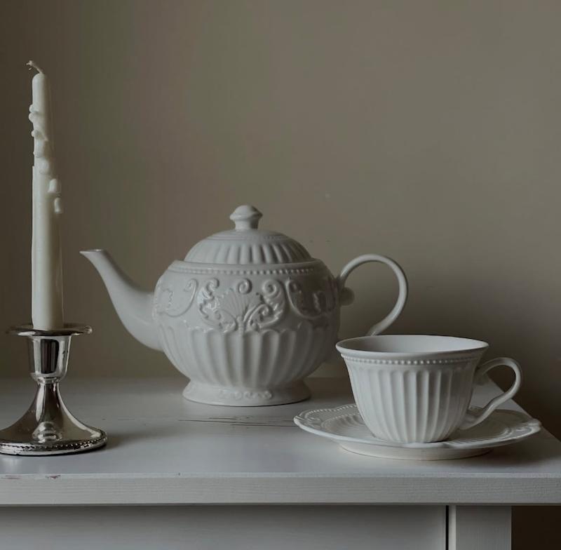 فنجون و نعلبکی اروپایی