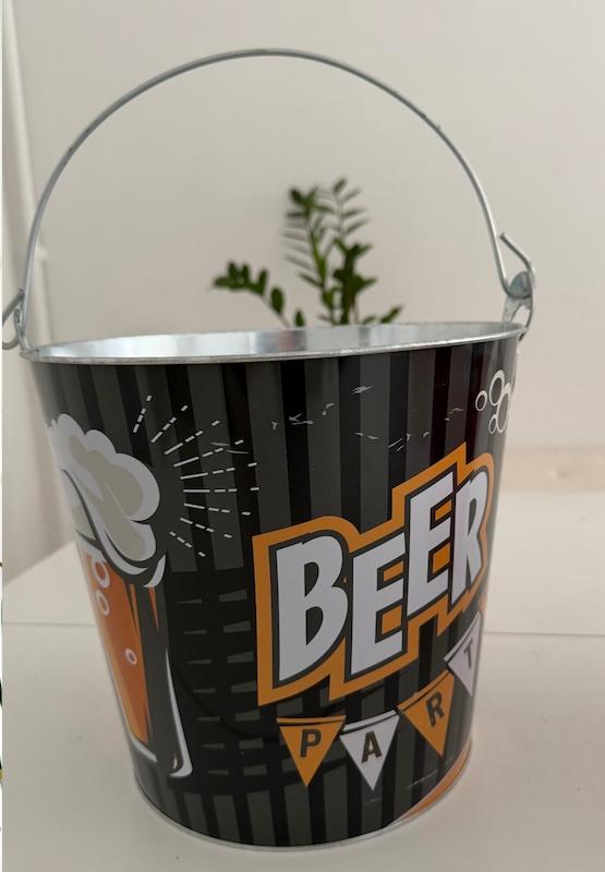 سطل یخ و بطری