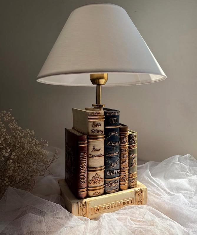 آباژور کتابی