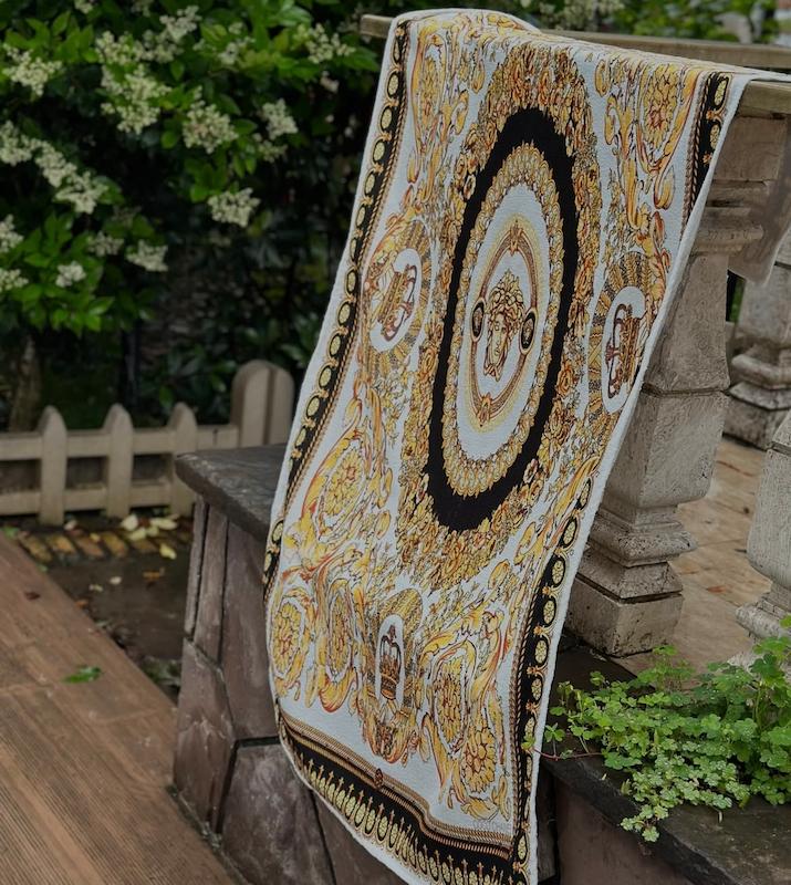 حوله استخری ورساچه