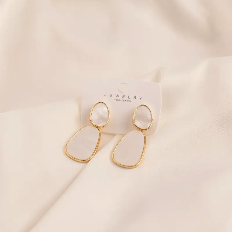 گوشواره سنگی دفرمه
