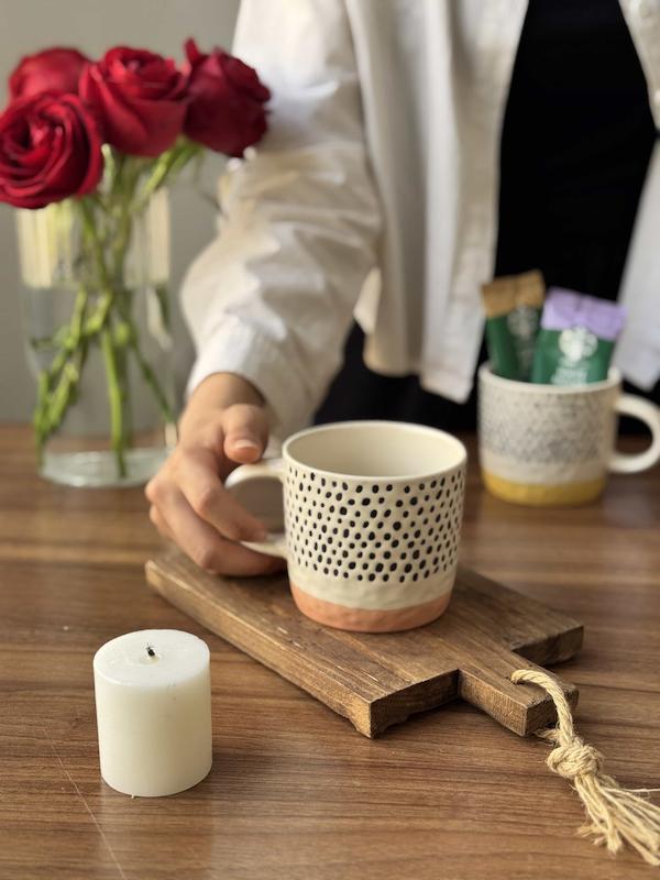 ماگ‌ سرامیکی خالدار مینیمال