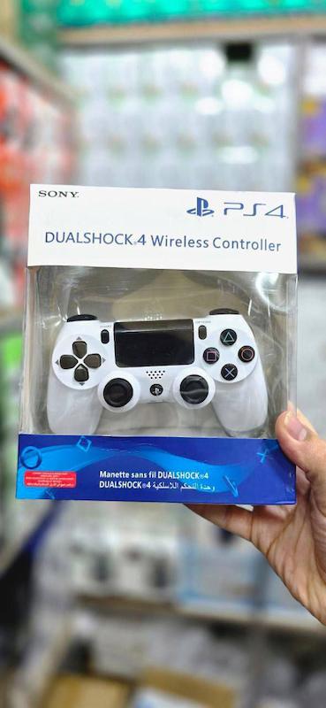 دسته بازی سونی DualShock 4 مشکی | تجربه واقعی هیجان گیمینگ در PS4 و PC (به همراه کابل شارژ)