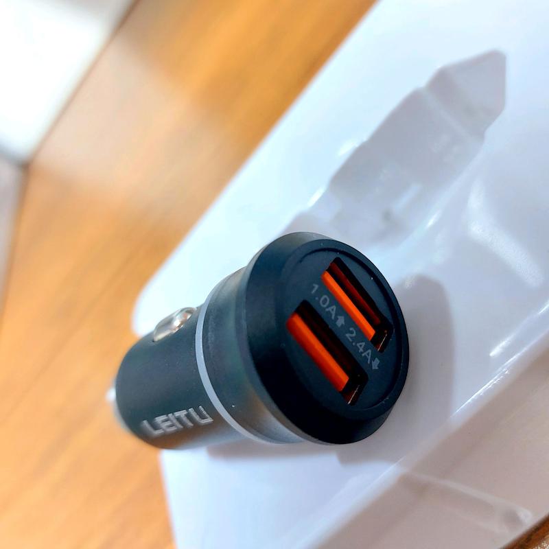شارژر فندکی LEITU مدل LC-C2 - با دو پورت USB و نور LED