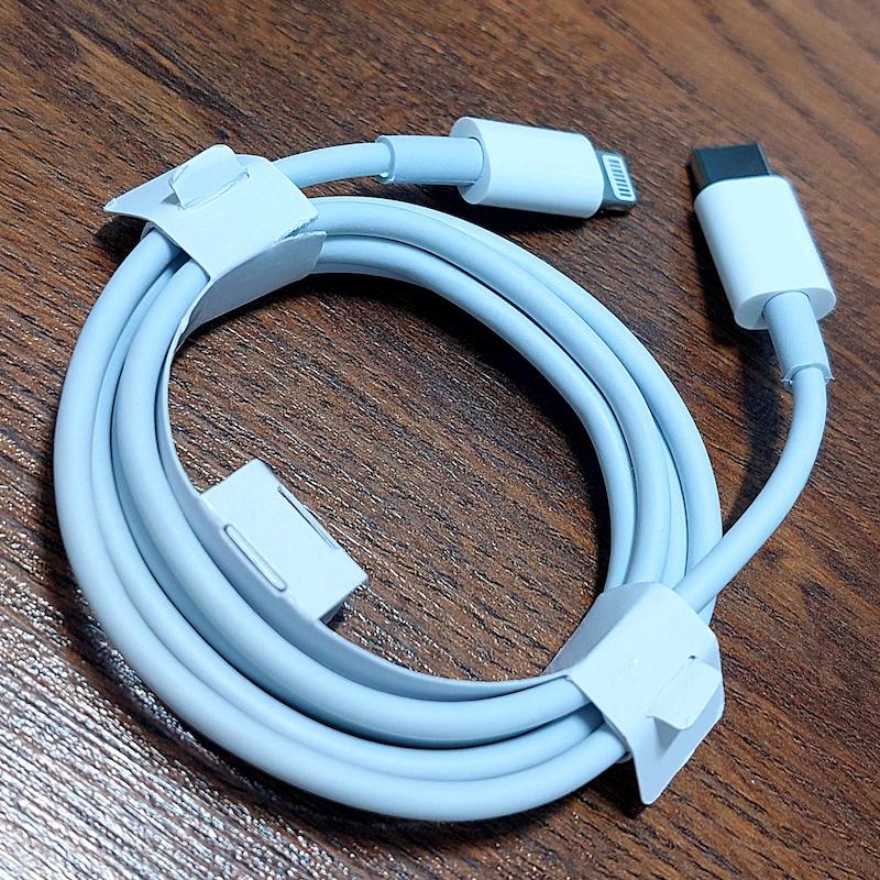 تبدیل اصلی USB-C به لایتنینگ (آیفونی) | پک اصلی سرکارتنی مناسب آیفون ۱۳ و ۱۴