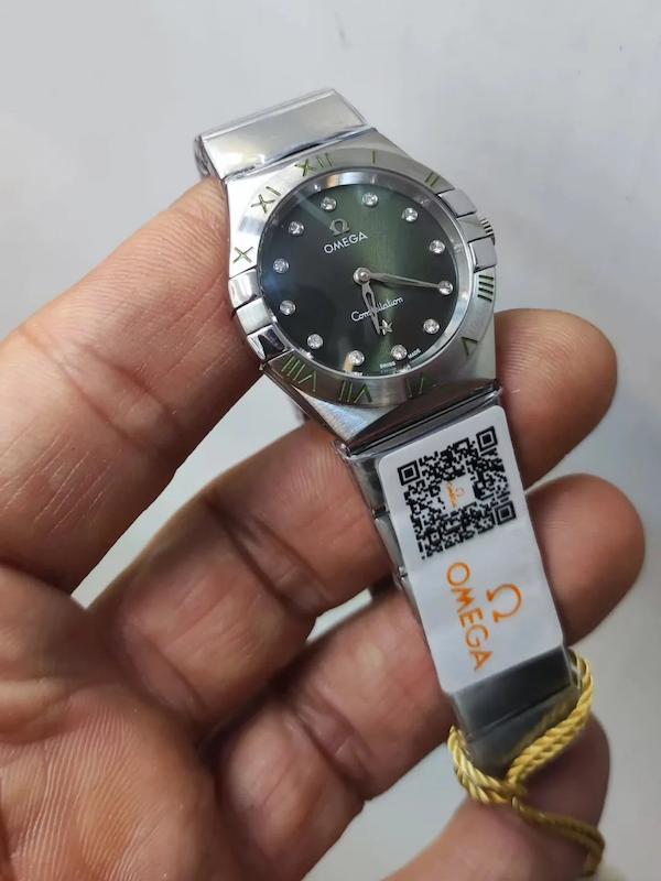 ساعت مچی زنانه امگا کانستلیشن