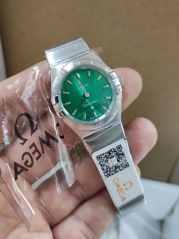 ساعت مچی زنانه امگا کانستلیشن