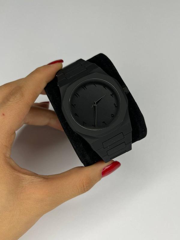 ساعت اسپرت نونیم No Name 