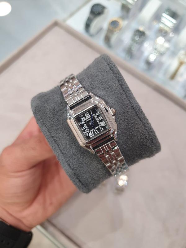 ساعت طرح کارتیر
