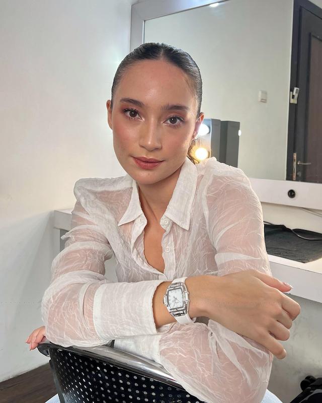 ساعت زنانه هابلوت نگین دار