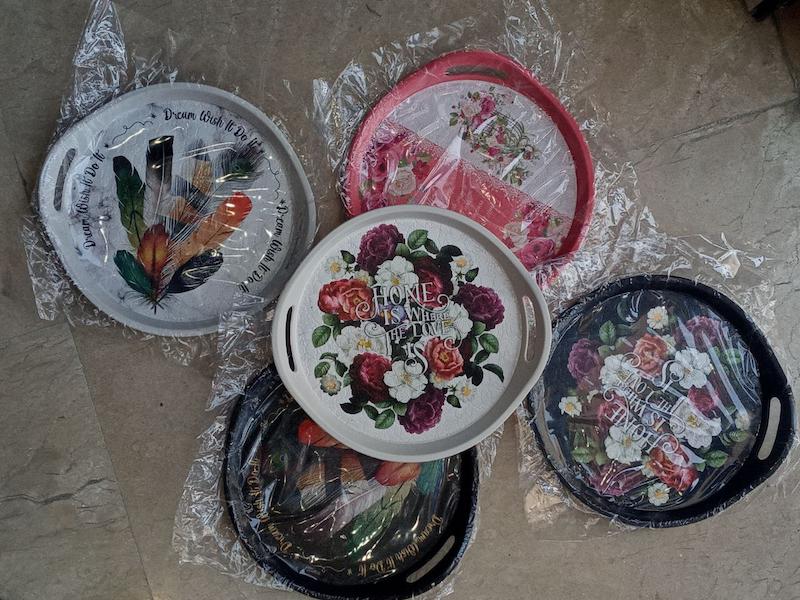 سینی گرد دسته دار   قیمت 15 هزار  